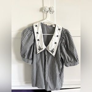 Levi’s Plaid Embroidered Collar Shirt